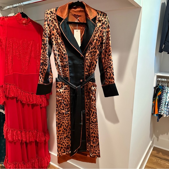 BNWT- We are HAH Solo Robe - Picture 13 of 13